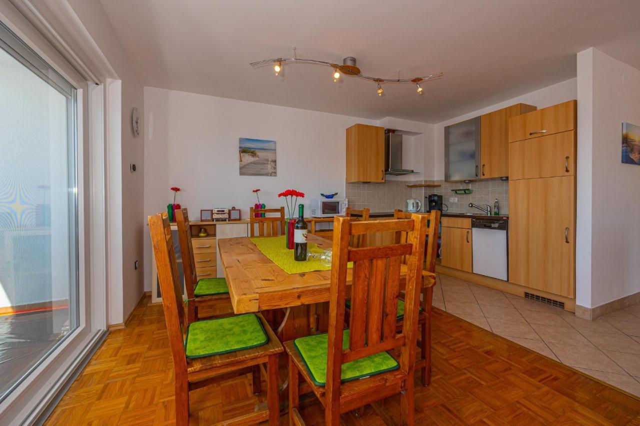 Apartment Svjetlana Dramalj Eksteriør billede